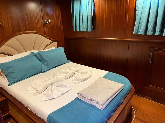 Fethiye veya Marmaris Koylarında İsteğe Özel Yat Turları (6 Gece 7 Gün)