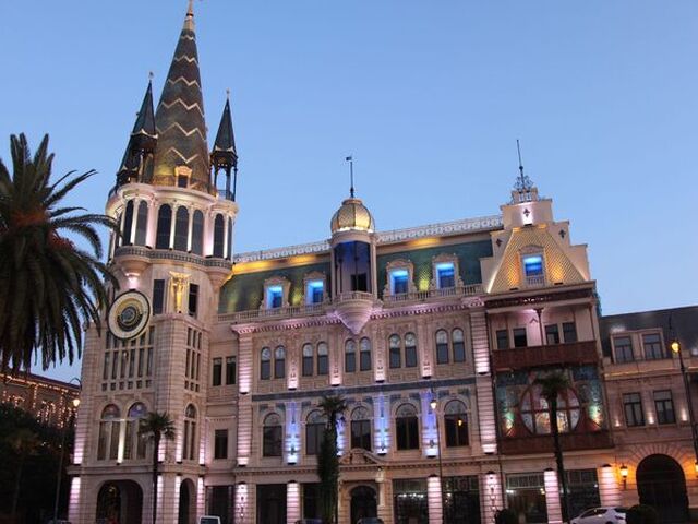 Ankara Çıkışlı Uçaklı Tiflis Batum Turu (3 Gece 4 Gün)